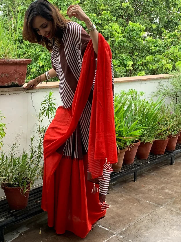 d Stripe Mul Cotton Saree