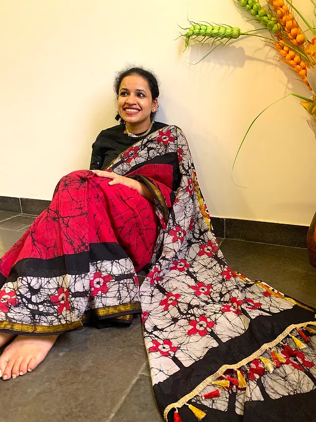 Red Black Double Block Prined Mul Cotton Saree