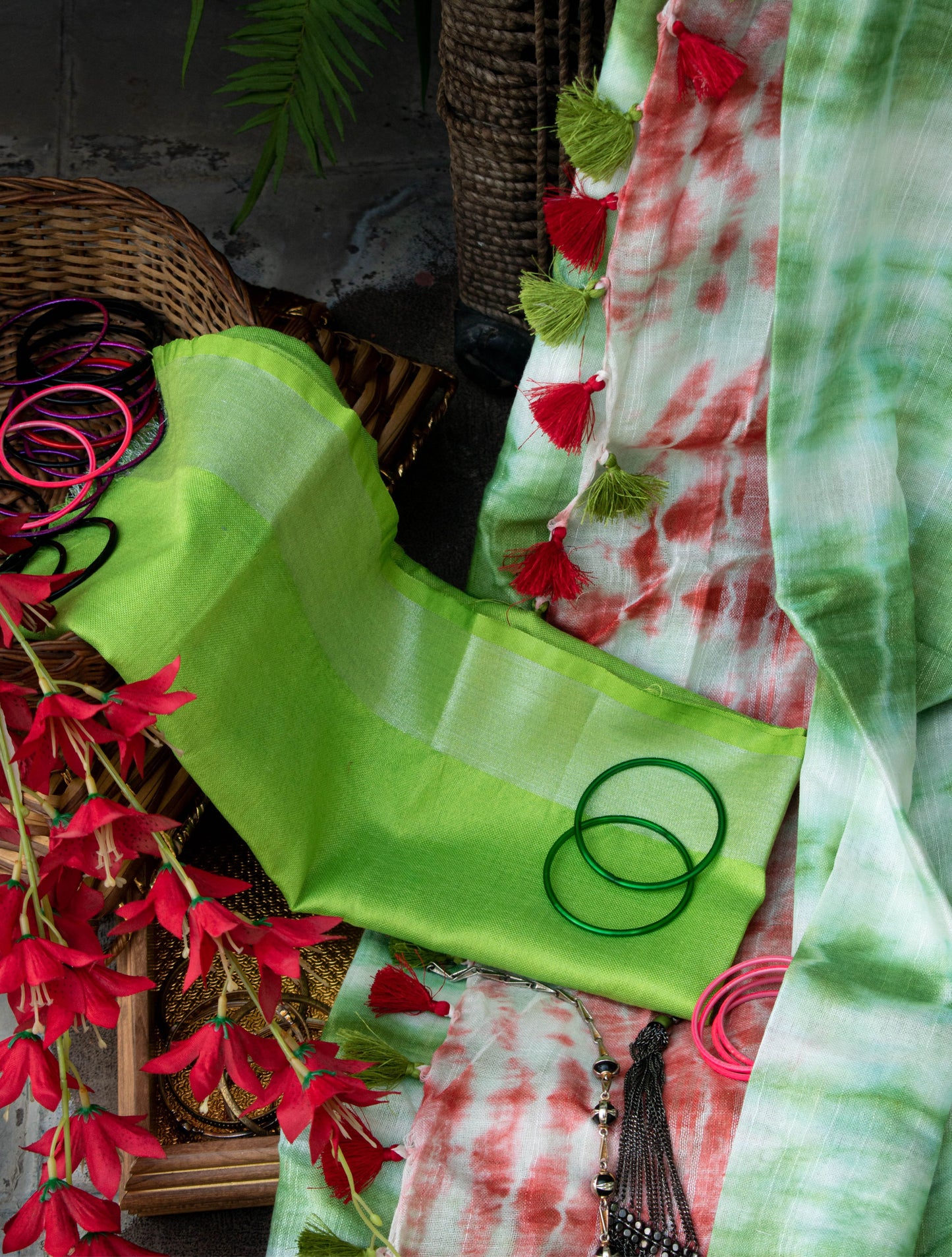 Red Green Shibori Linen Saree