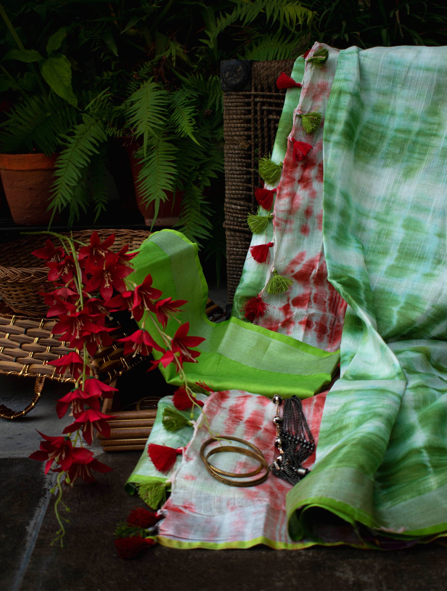 Red Green Shibori Linen Saree