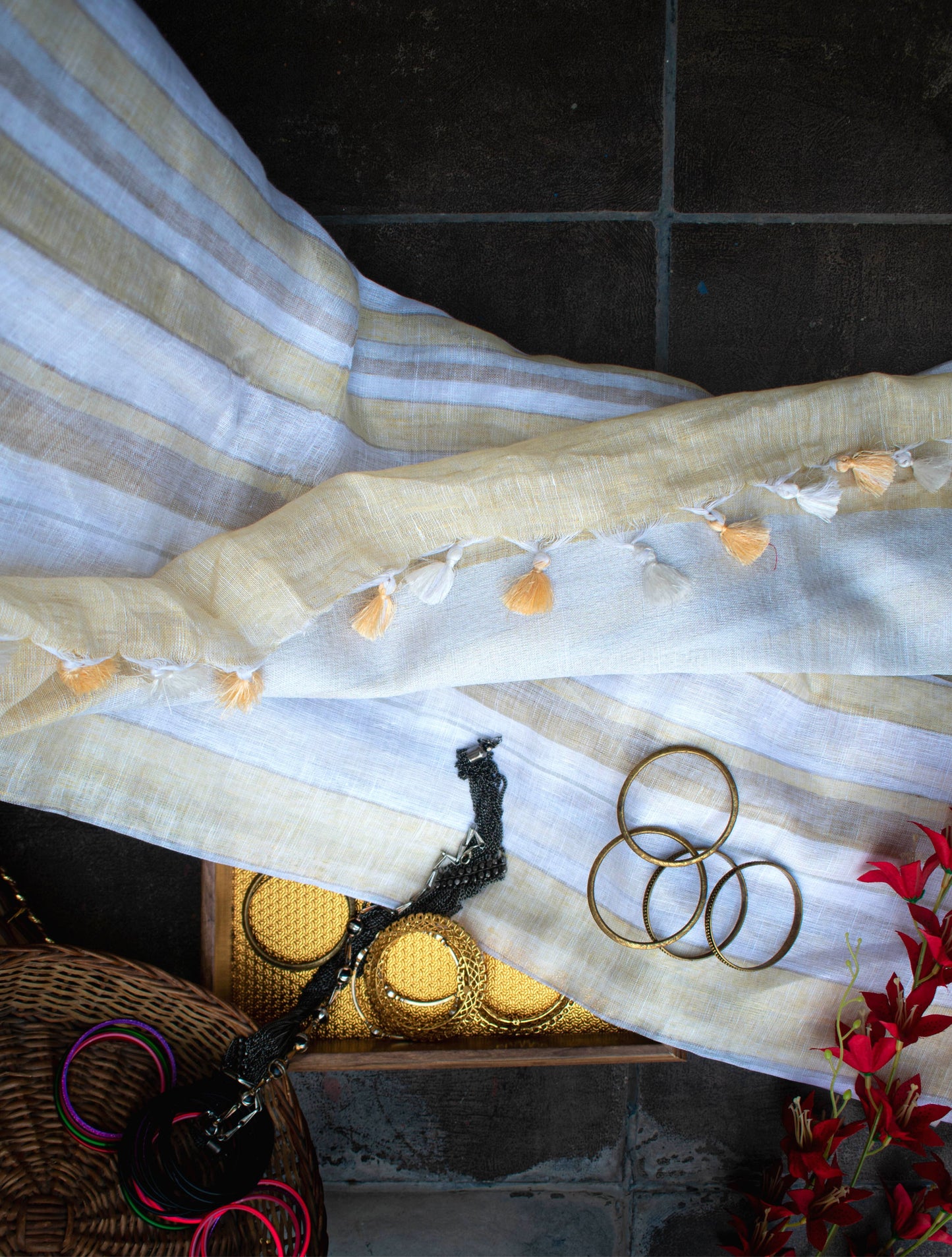 Off-white Pure Linen Saree