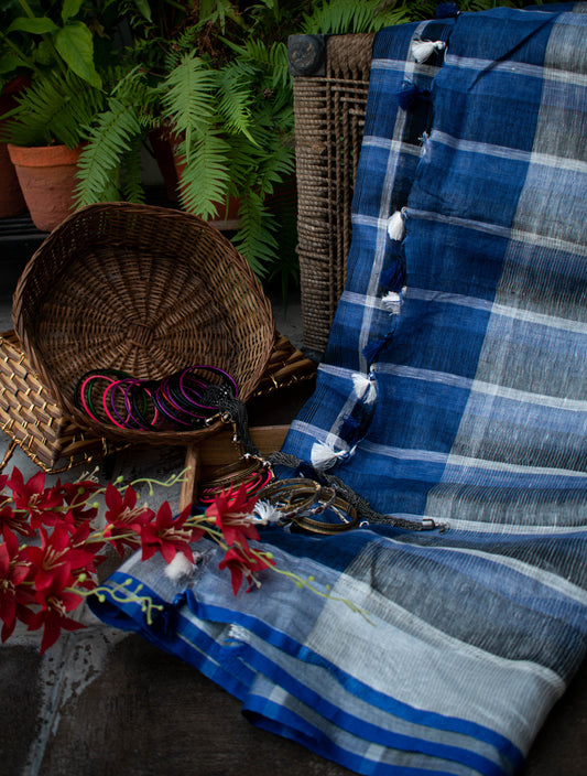 Check Blue-white Linen Saree